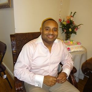 Meet your Posher, Roberto antonio gonzalez